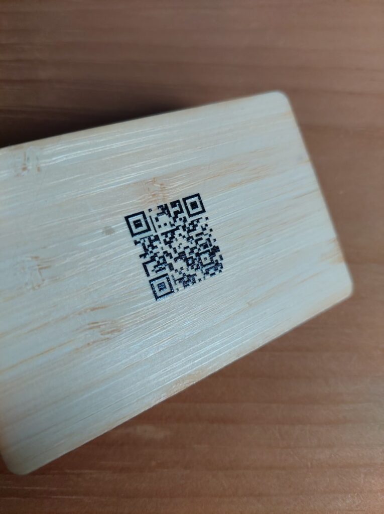Carte d'affaires ada bambou travailleurs autonomes QR code